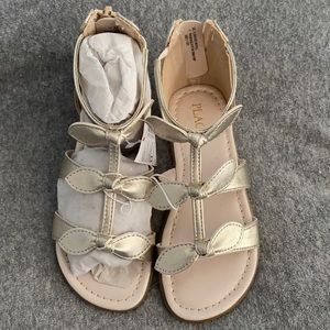 NWT Gold bow sandals